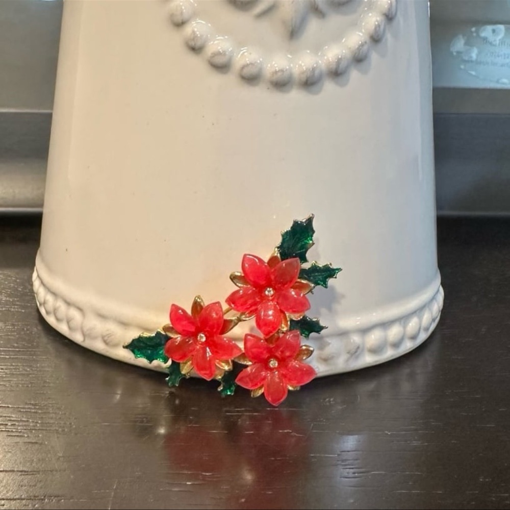 Vintage LIA Lalique Flowers Poinsettia Pink Lucite Pin HTF